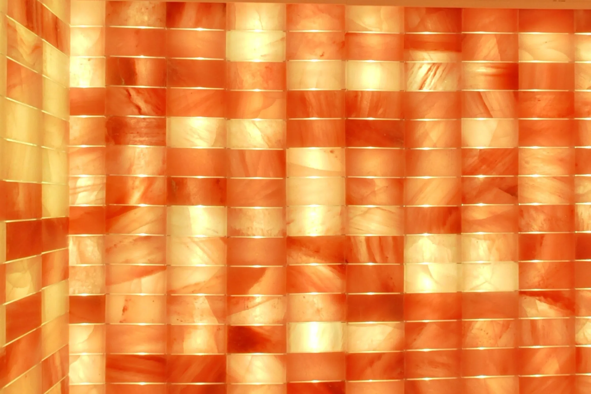The salt wall, close.